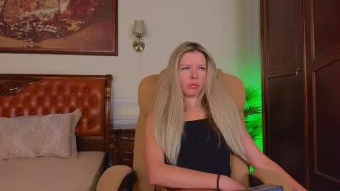 Luna Rishi online show from June 2026 06:10:02 AM