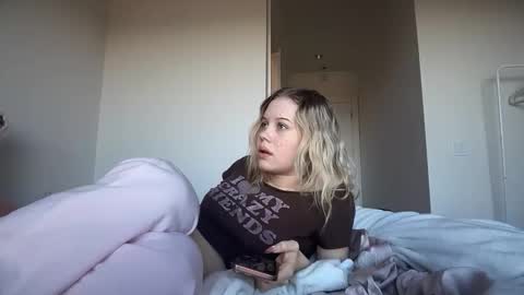 lunarose17 online show from January 2026 08:56:01 PM