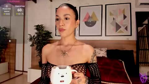 Luna Ruso  online show from October 2025 07:56:01 PM