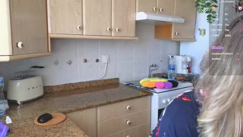  Luna online show from February 2025 03:36:02 PM