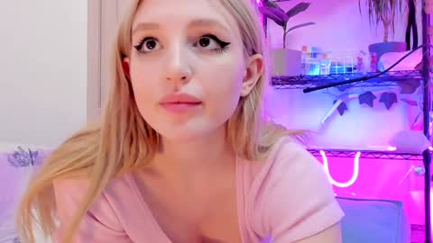 Kate online show from February 2025 06:18:02 AM