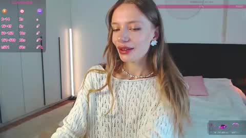 Snapshot of lunaticabae chatting on March 2026 02:27:02 AM LunaticaBae online show from March 2026 02:27:02 AM