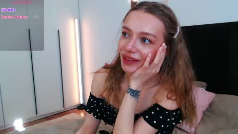 LunaticaBae online show from May 2026 01:56:02 AM