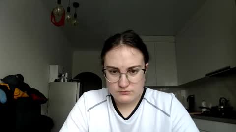 Snapshot of lunavelvet3 chatting on December 2025 09:51:02 AM lunavelvet3 online show from December 2025 09:51:02 AM