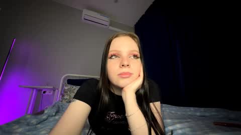 Snapshot of lunavoyce chatting on November 2025 04:16:01 PM Lunavoyce online show from November 2025 04:16:01 PM