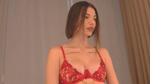 Luna online show from October 2025 05:27:02 AM