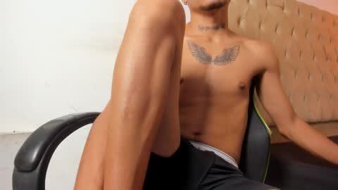 Snapshot of lunay_bigcock420 chatting on November 2025 08:11:02 AM lunay_bigcock420 online show from November 2025 08:11:02 AM