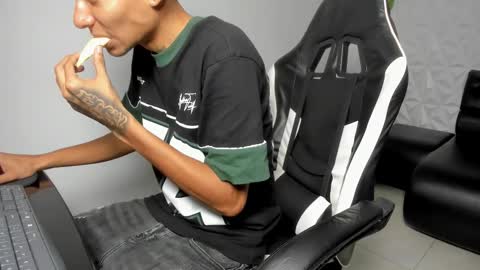 lunay_bigcock420 online show from February 2026 02:05:02 AM