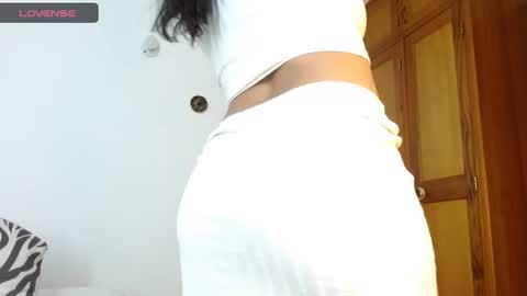 Snapshot of lunayois02 chatting on February 2025 02:42:02 AM lunayois02 online show from February 2025 02:42:02 AM