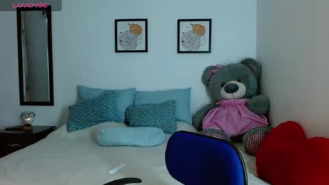 Snapshot of lunayois02 chatting on October 2025 09:40:02 AM lunayois02 online show from October 2025 09:40:02 AM