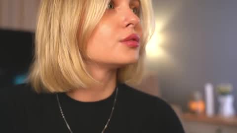 Evi online show from May 2026 08:19:01 AM