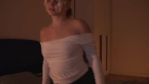 Evi online show from June 2026 06:12:01 PM
