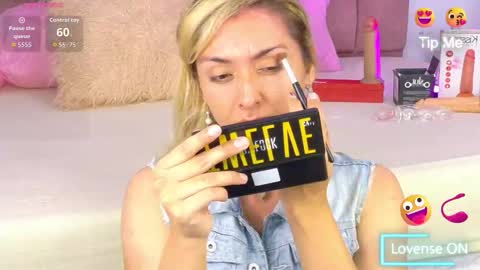 Snapshot of lunitadiva chatting on November 2025 12:55:01 PM lunitadiva online show from November 2025 12:55:01 PM