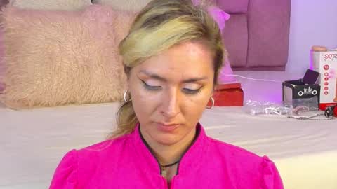 Snapshot of lunitadiva chatting on November 2025 01:26:02 PM lunitadiva online show from November 2025 01:26:02 PM