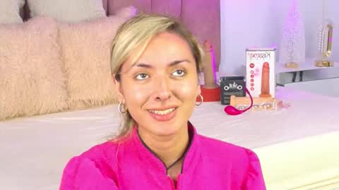 Snapshot of lunitadiva chatting on November 2025 01:44:02 PM lunitadiva online show from November 2025 01:44:02 PM