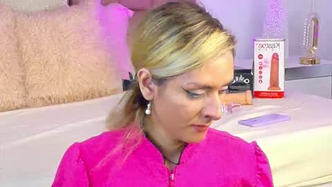 Snapshot of lunitadiva chatting on November 2025 02:05:01 PM lunitadiva online show from November 2025 02:05:01 PM