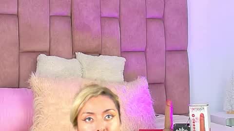 Snapshot of lunitadiva chatting on November 2025 02:42:01 PM lunitadiva online show from November 2025 02:42:01 PM