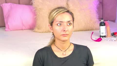 Snapshot of lunitadiva chatting on December 2025 07:44:01 PM lunitadiva online show from December 2025 07:44:01 PM