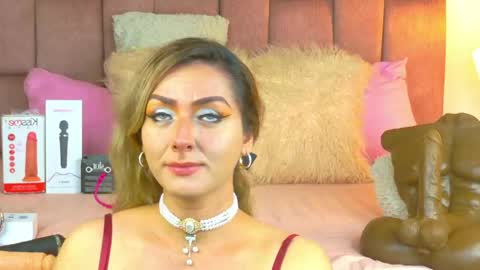 lunitadiva online show from April 2026 04:09:01 PM