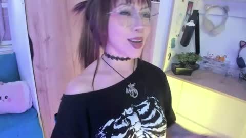 lunivyra online show from July 2026 04:22:01 PM