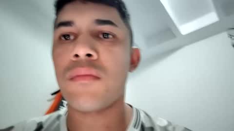 Snapshot of lunnybrown chatting on October 2025 12:27:01 AM lunny online show from October 2025 12:27:01 AM