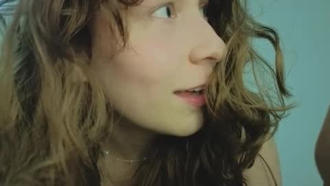 Snapshot of lunoria chatting on February 2026 09:45:01 PM lunoria online show from February 2026 09:45:01 PM