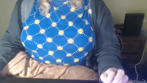 LunoviaXL online show from March 2026 06:51:01 PM