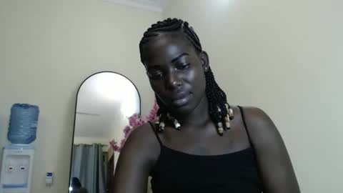 luo_queen online show from March 2026 02:52:02 AM