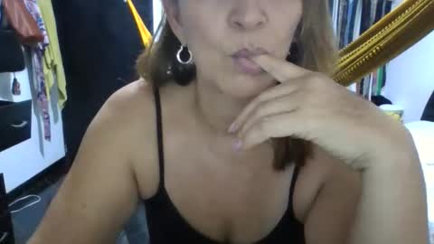 Lupita online show from April 2026 08:57:02 PM