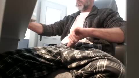 Snapshot of lure4beef chatting on December 2024 11:45:01 AM lure4beef online show from December 2024 11:45:01 AM