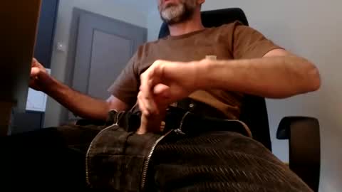 Snapshot of lure4beef chatting on February 2025 04:04:01 PM lure4beef online show from February 2025 04:04:01 PM