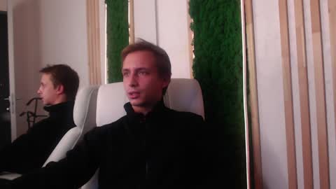 Snapshot of lureren chatting on April 2026 07:56:01 PM Ren online show from April 2026 07:56:01 PM