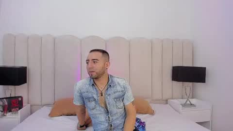 Lushian And Luna online show from May 2026 04:04:01 PM