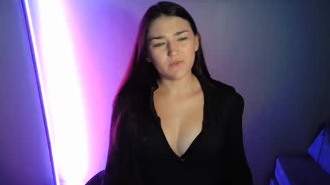 lushlolly online show from January 2025 05:05:01 AM