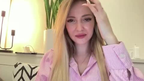 lusiluv online show from May 2026 06:13:02 PM