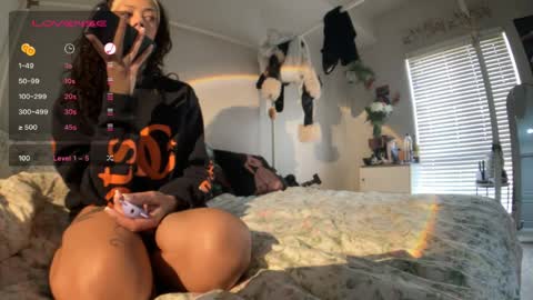 LOLA online show from April 2026 11:37:02 PM