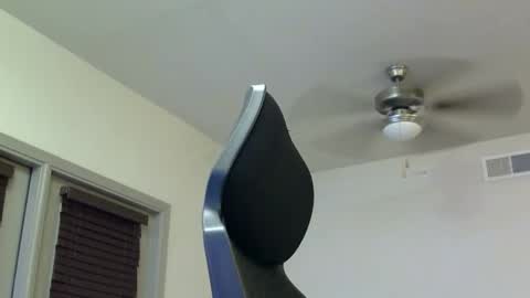 Snapshot of lustfullives chatting on May 2026 04:51:01 AM LustfulLives online show from May 2026 04:51:01 AM