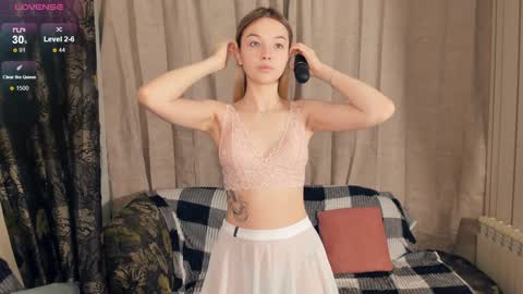 Snapshot of lusty_miss_di chatting on January 2025 07:48:01 PM Isabel online show from January 2025 07:48:01 PM