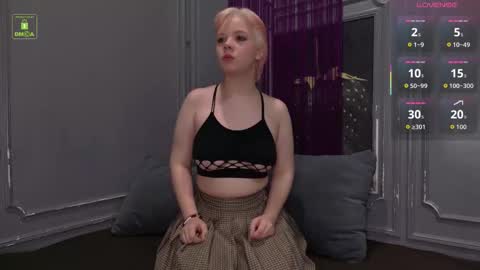 Snapshot of lustyempress chatting on October 2025 10:51:01 AM SALLY online show from October 2025 10:51:01 AM