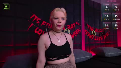 Snapshot of lustyempress chatting on October 2025 10:59:01 AM SALLY online show from October 2025 10:59:01 AM