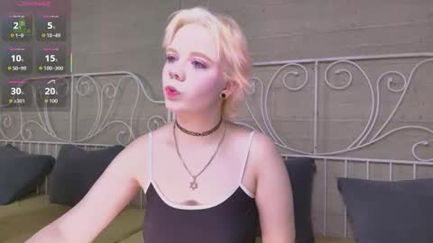 Snapshot of lustyempress chatting on October 2025 04:40:02 AM SALLY online show from October 2025 04:40:02 AM