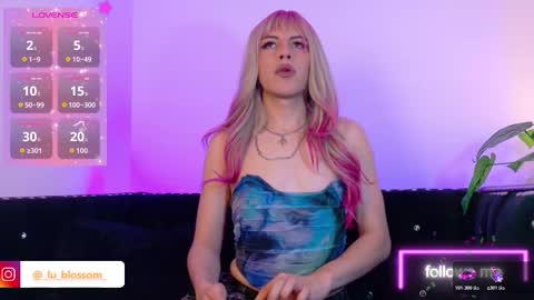 Snapshot of luu_blossom__ chatting on January 2026 06:44:01 PM Lu Blossom online show from January 2026 06:44:01 PM