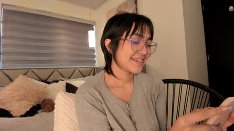 Snapshot of luucy___ chatting on January 2025 03:34:02 PM Lu online show from January 2025 03:34:02 PM
