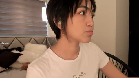 Snapshot of luucy___ chatting on January 2025 12:42:01 PM Lu online show from January 2025 12:42:01 PM