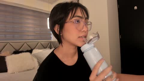 Snapshot of luucy___ chatting on January 2025 12:49:01 PM Lu online show from January 2025 12:49:01 PM