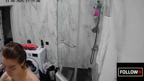 Snapshot of luuvteam chatting on November 2025 08:24:01 AM luuvteam online show from November 2025 08:24:01 AM