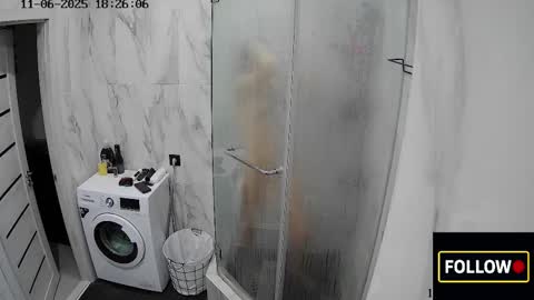 Snapshot of luuvteam chatting on November 2025 08:26:02 AM luuvteam online show from November 2025 08:26:02 AM