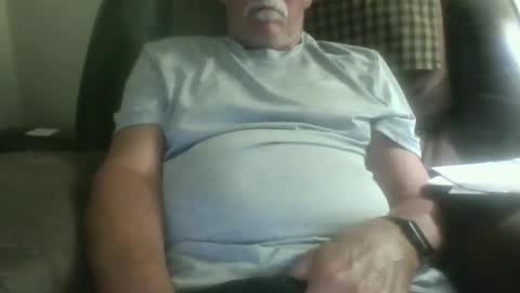 Snapshot of luv269er chatting on November 2025 04:33:01 AM luv269er online show from November 2025 04:33:01 AM