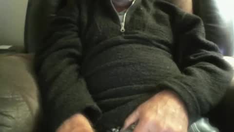 Snapshot of luv269er chatting on December 2025 05:35:01 AM luv269er online show from December 2025 05:35:01 AM