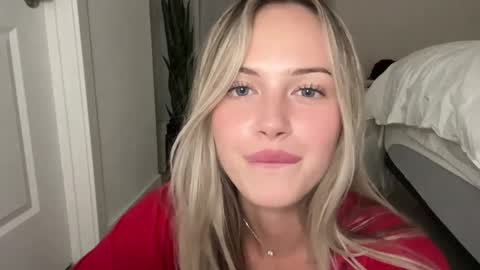 Aimee online show from October 2025 02:53:02 AM